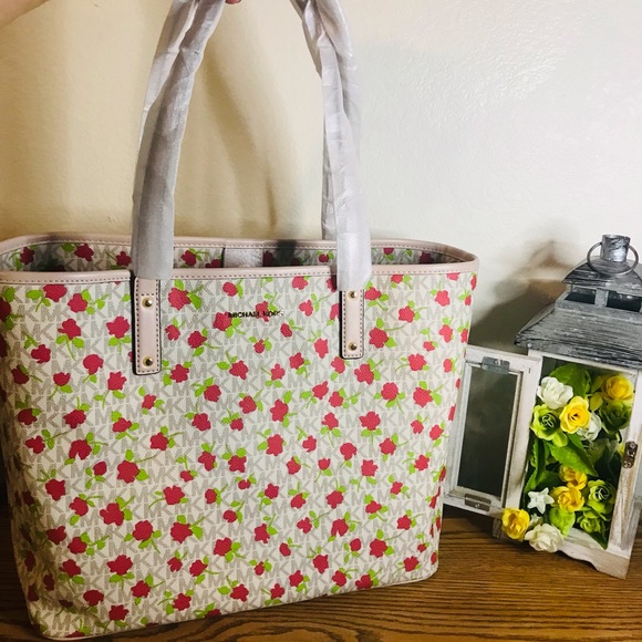 Michael Kors Tote (Authentic) - Picture 4 of 15